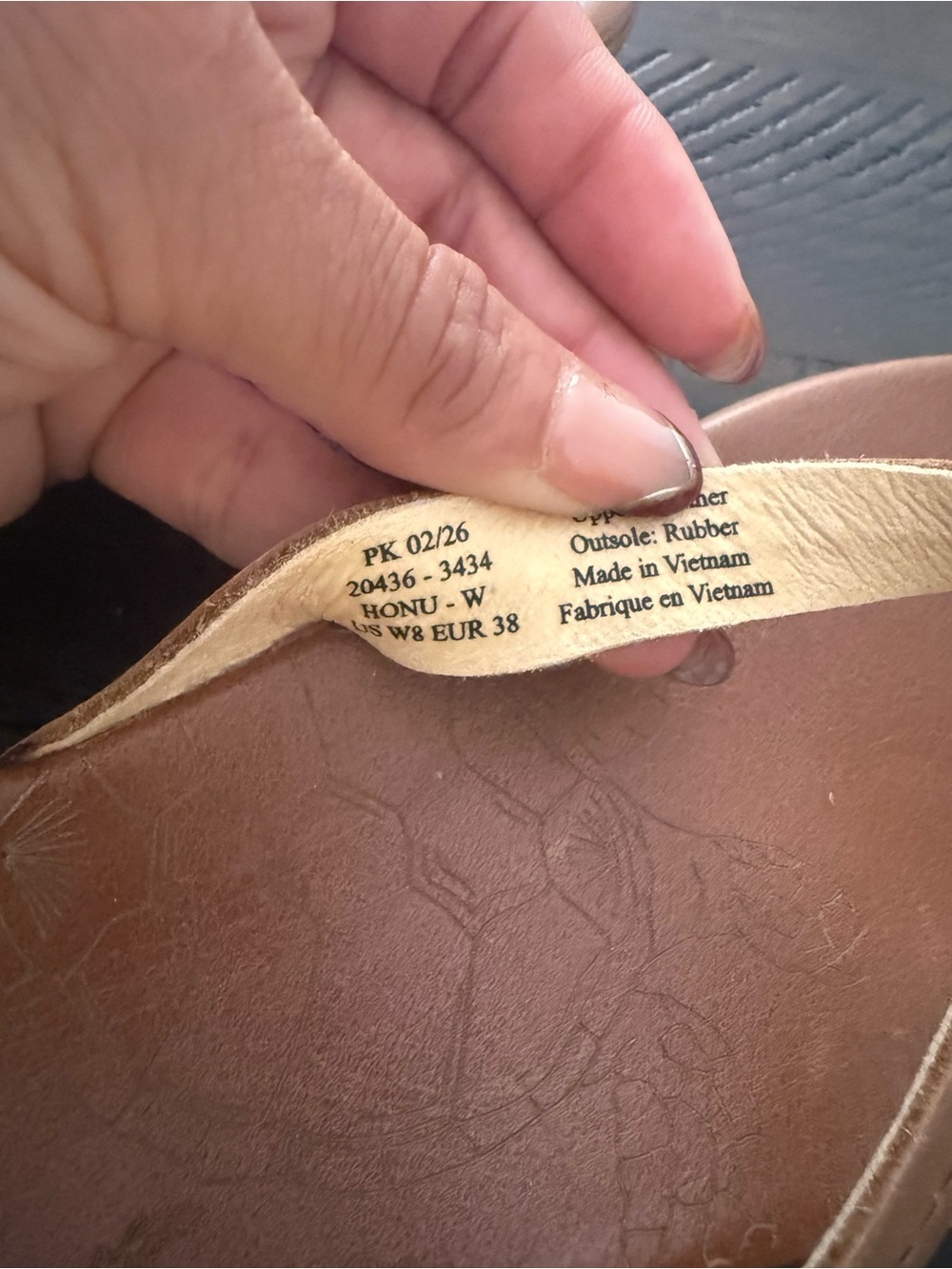 OluKai Women’s Honu Leather Beach Sandals - Picture 4 of 5